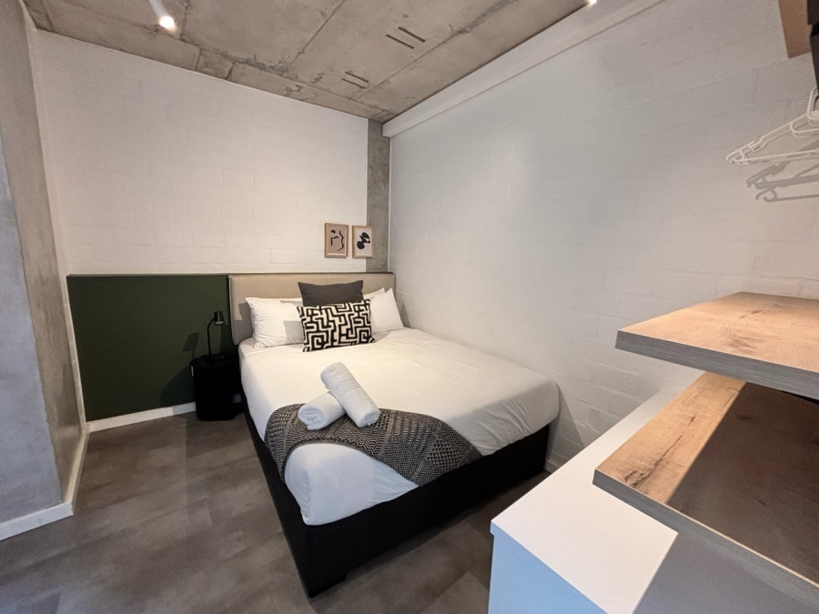 2 Bedroom Property for Sale in Sea Point Western Cape